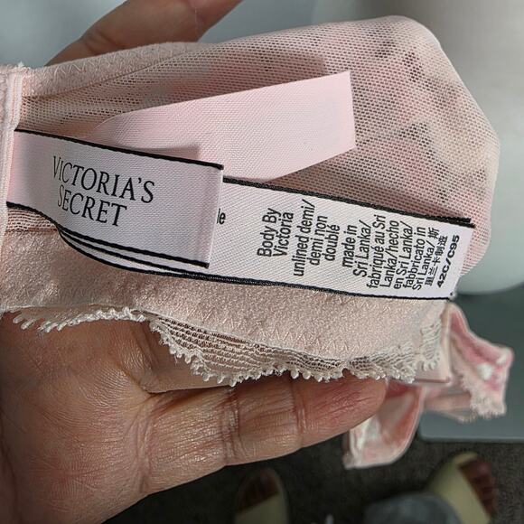 Victorias Secret Body Full Cup Lace Bra 42C Purest Pink - Picture 4 of 5